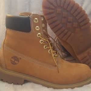 Like New👈🏽Men's Timberland Boots
